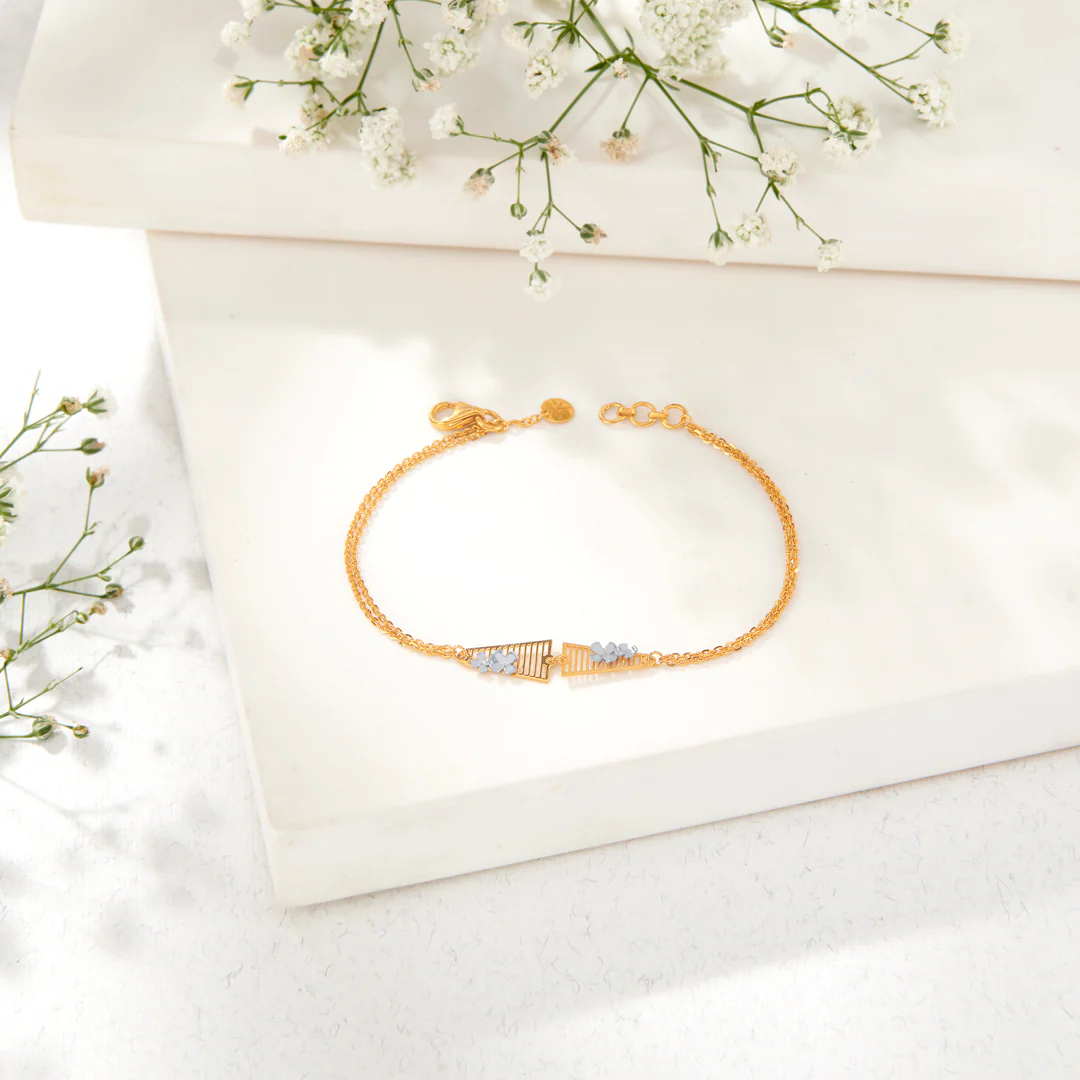 Classic Orion Yellow Gold Flexible Bracelet for Women