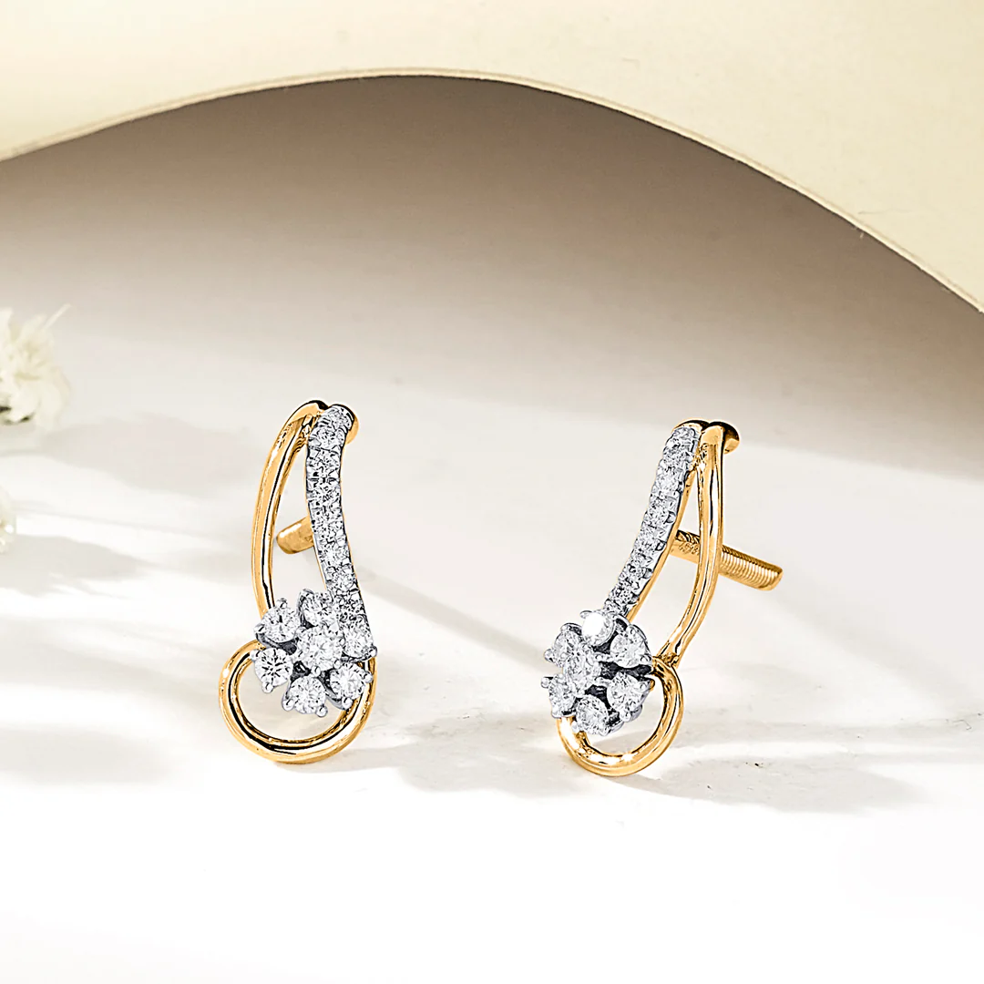 Curvy Bloom Gold Stud Diamond Earring for Women