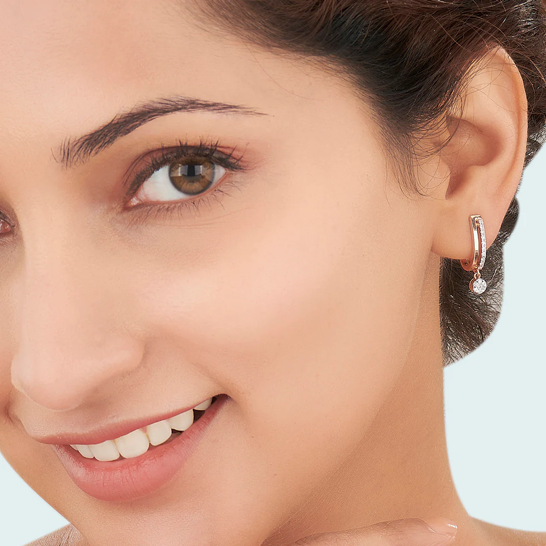 Dangleva Glow Gold Stud Diamond Earring - Image 5