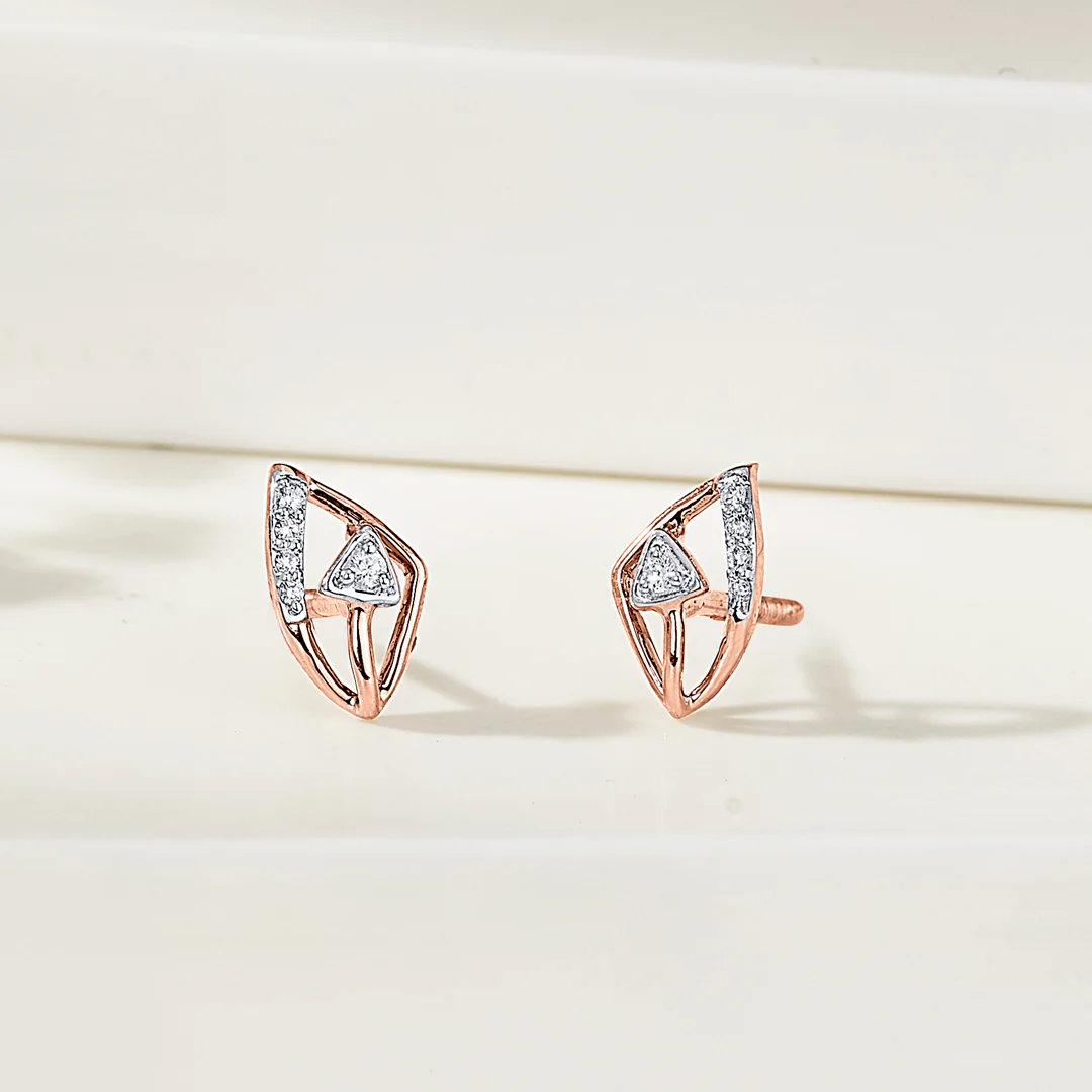 Evara Blink Gold Stud Diamond Earring