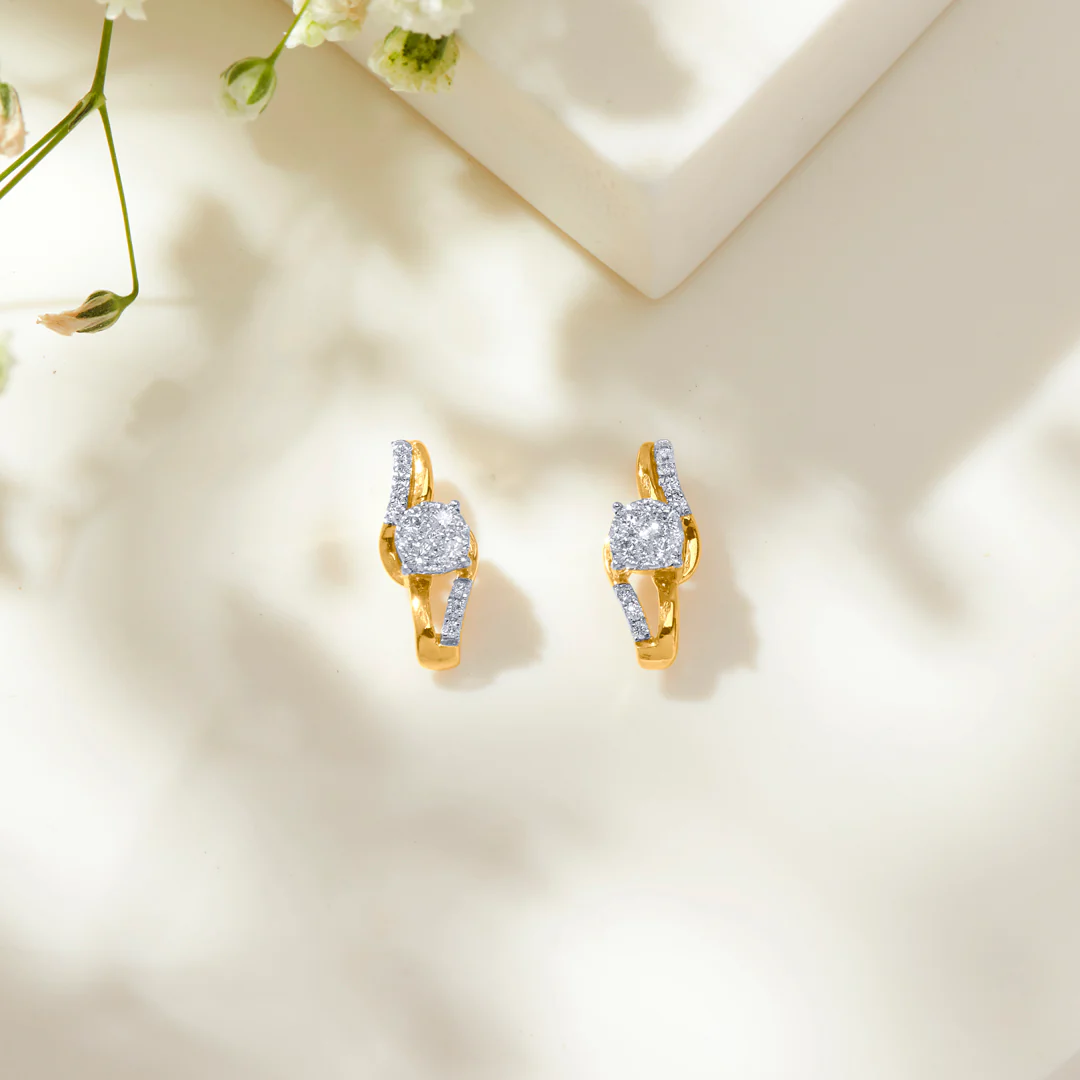Flicker Frame Gold & Diamond Stud Earring