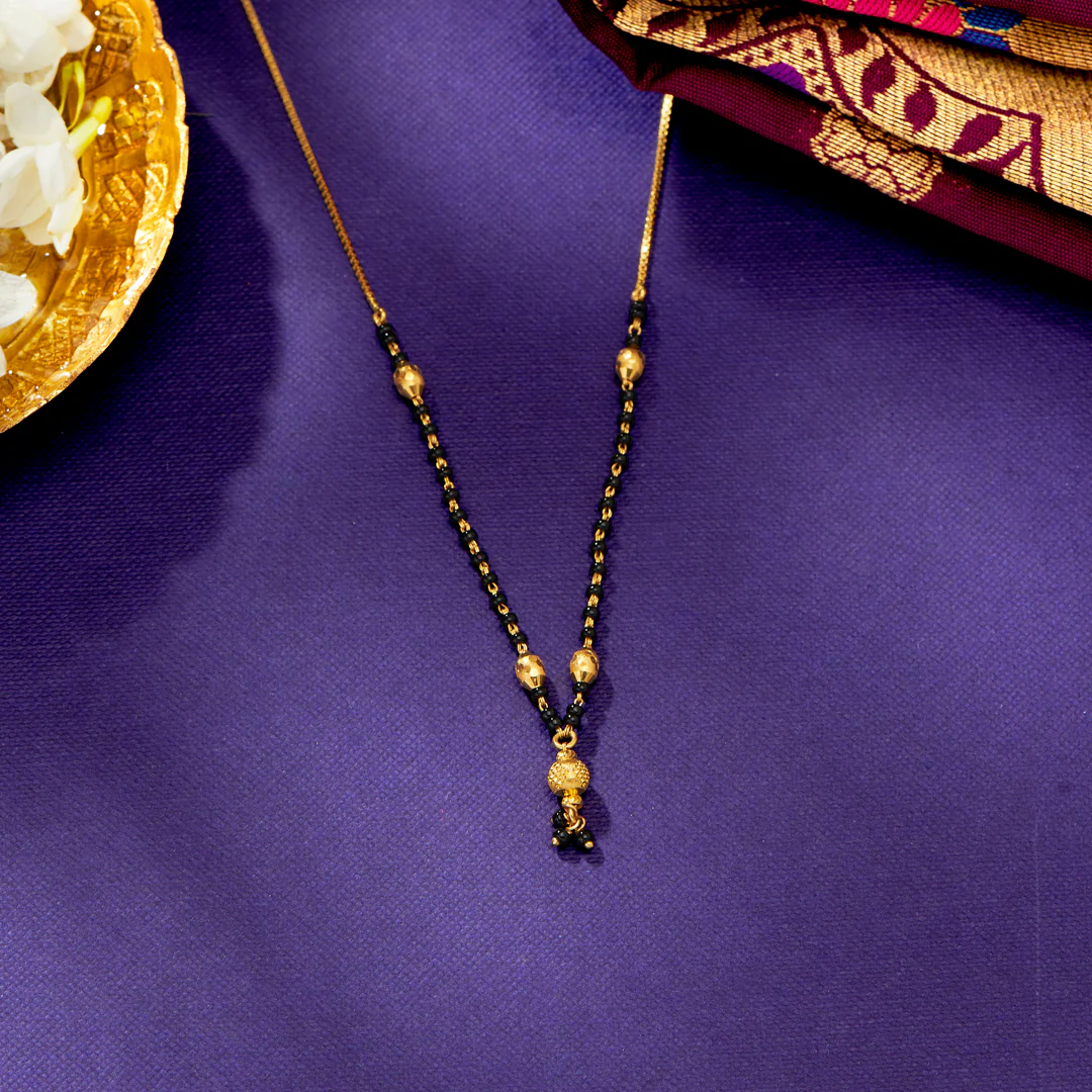 Golden Thread Yellow Gold Modern Mangalsutra For Women