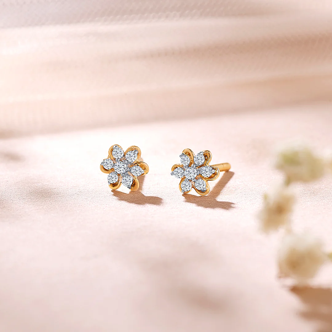 Meadow Yellow Gold & Diamond Stud Earring For Women