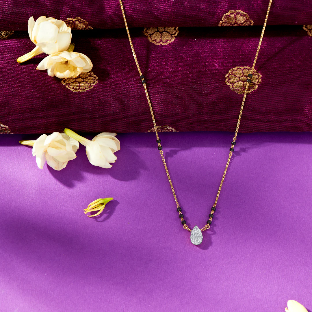 Modern Muse Gold & Diamond Modern Mangalsutra For Women