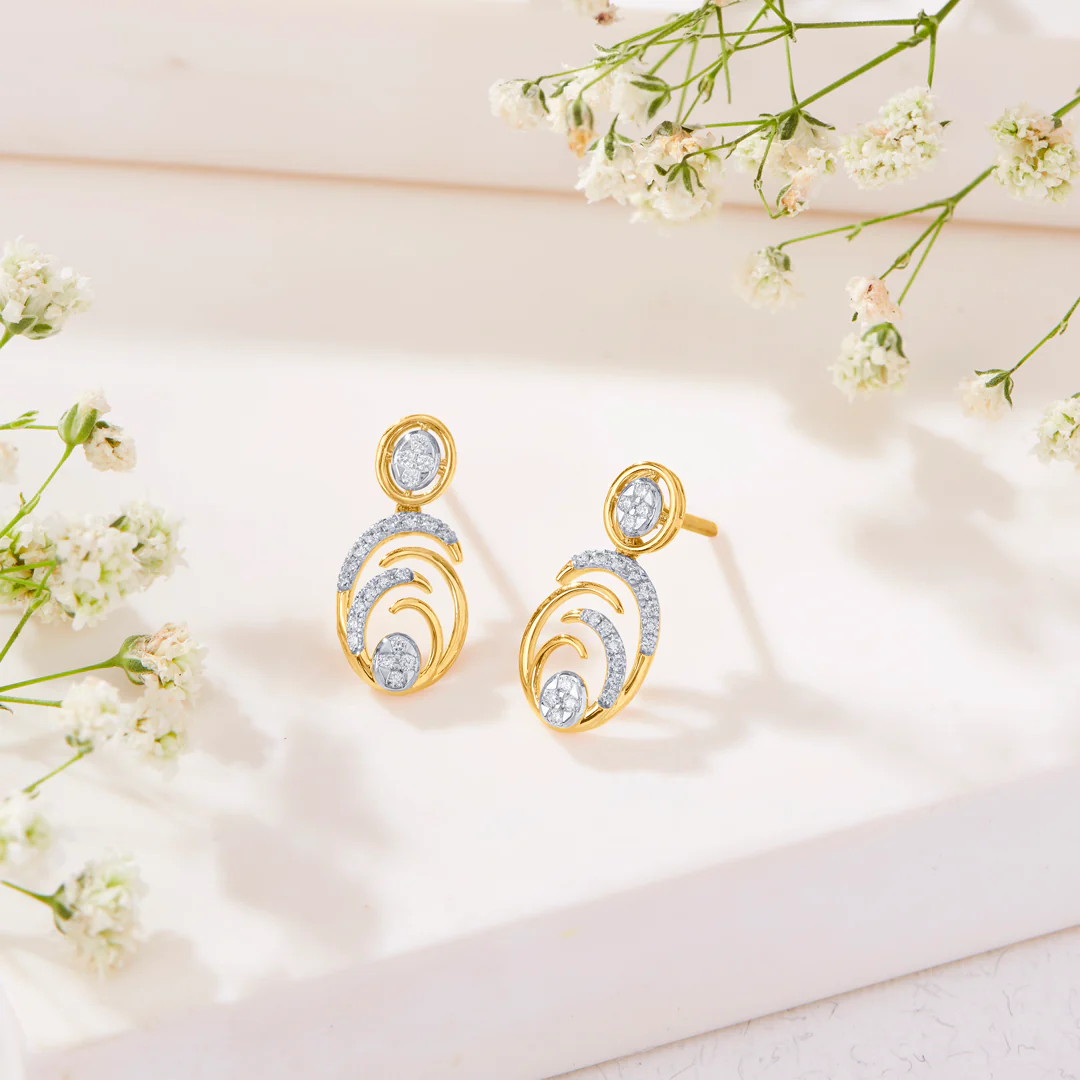 Oblong Gold & Diamond Drops & Dangler Earring For Women