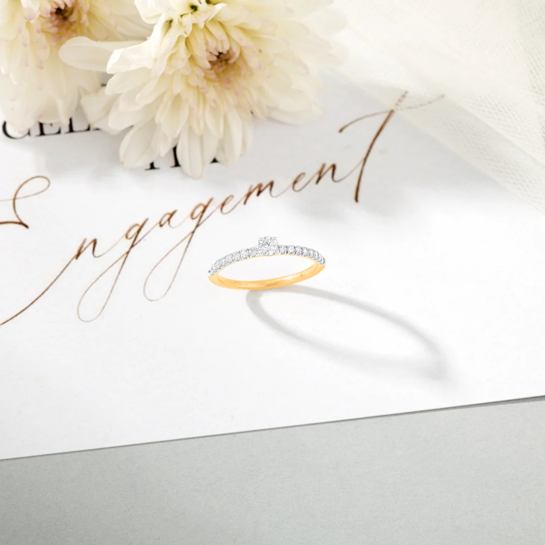Ornate Glow Engagement Diamond Ring for Women