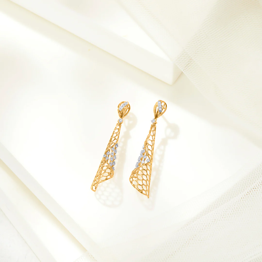 Quantum Shine Gold Dangler Earring For Women