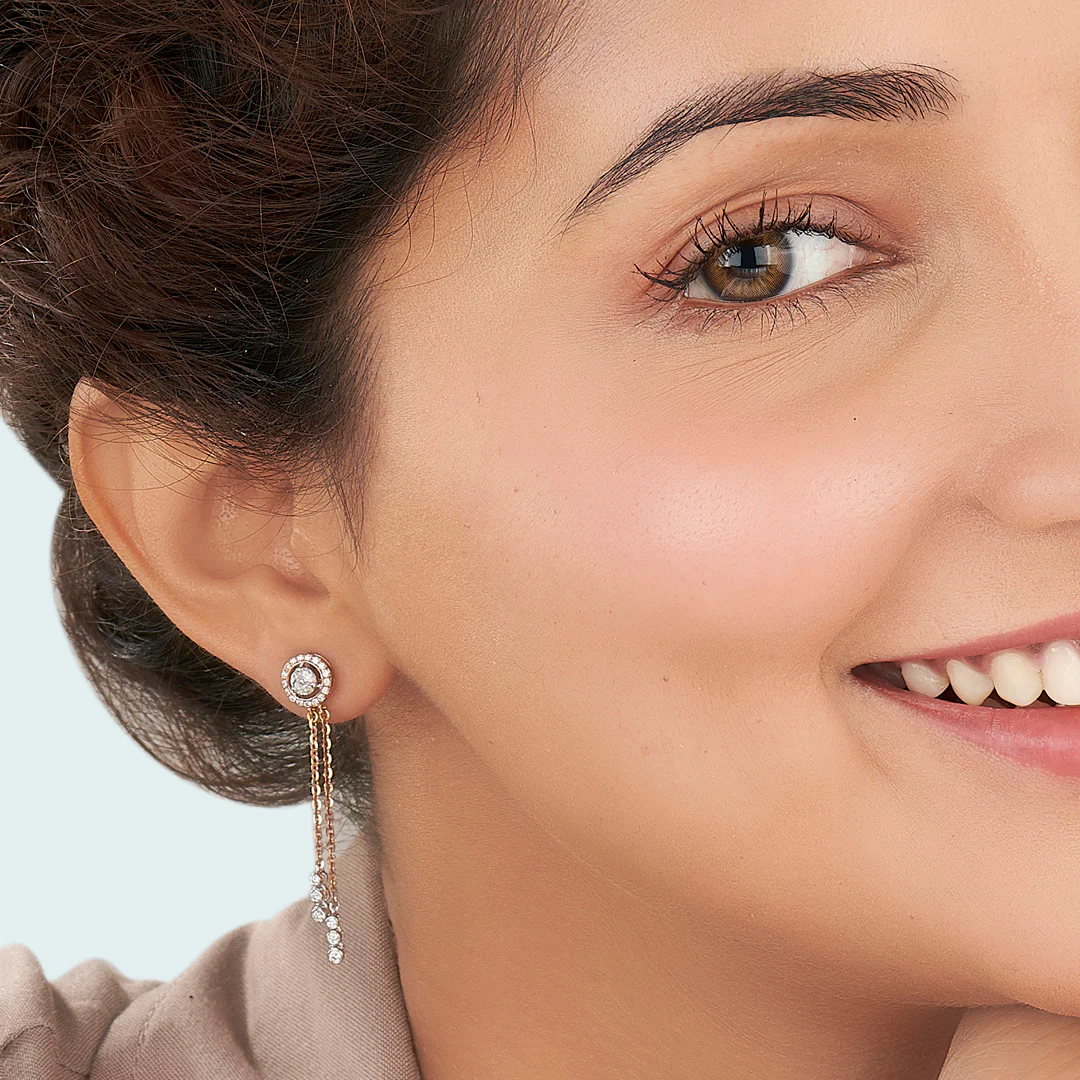 Radiance Ribbons Gold Stud Diamond Earring for Women - Image 2