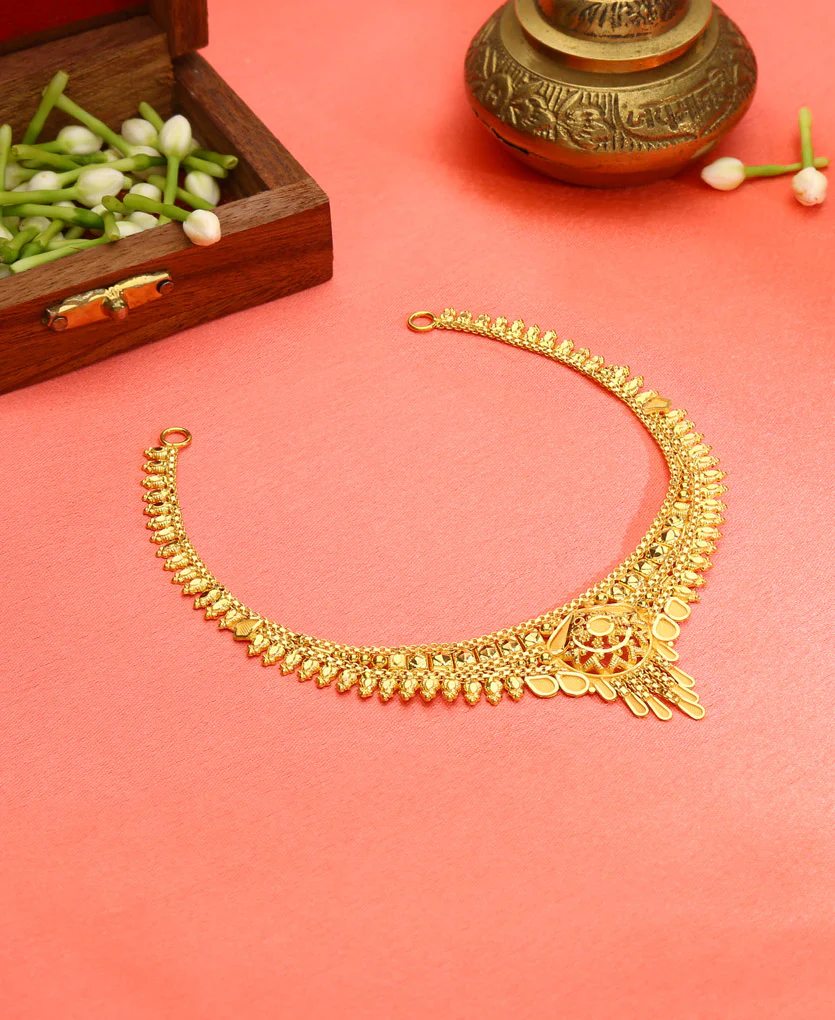 Radiant Kanthi Maal Yellow Gold Traditional Necklace For Women - Image 2