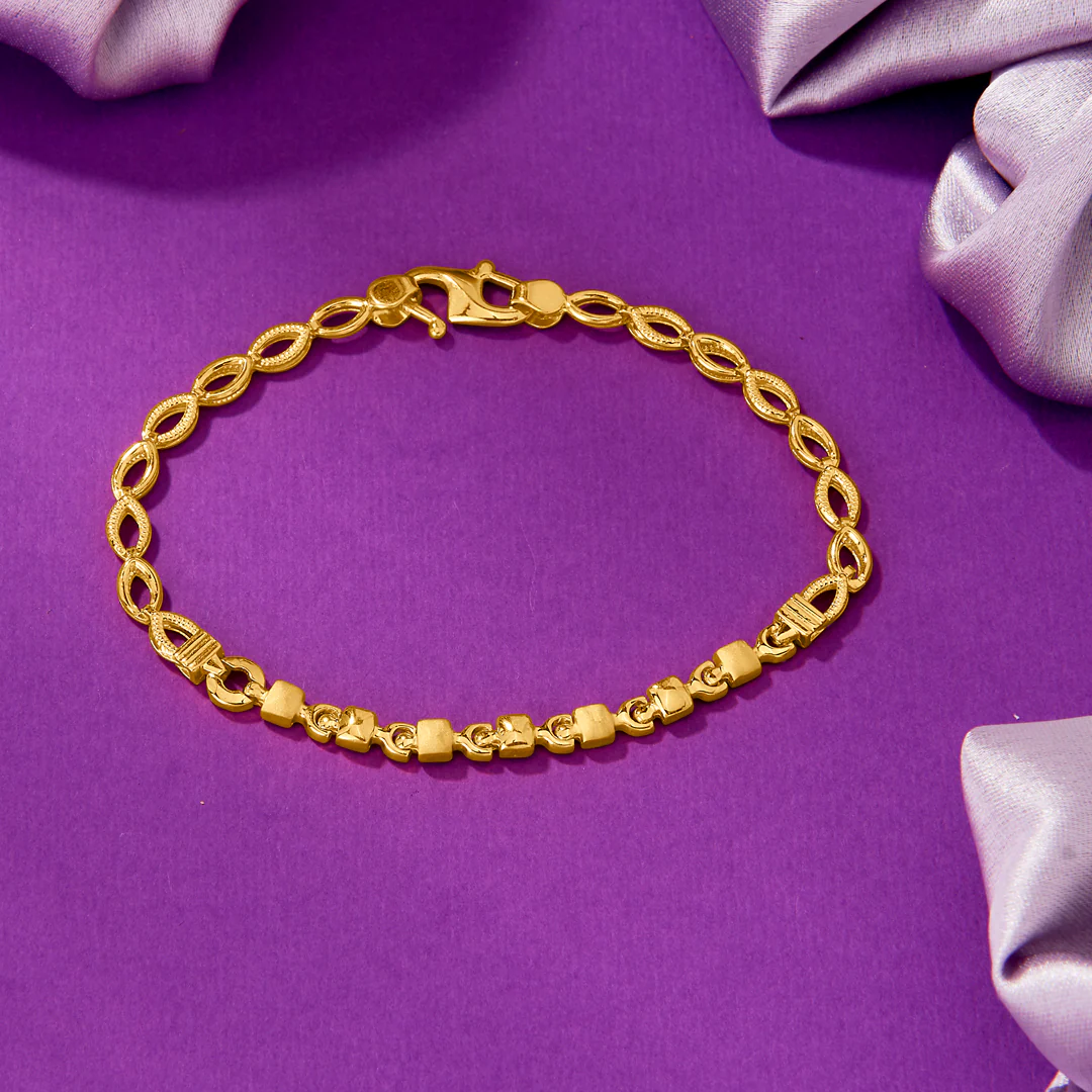 Small Splendor Yellow Gold Kids Bracelet
