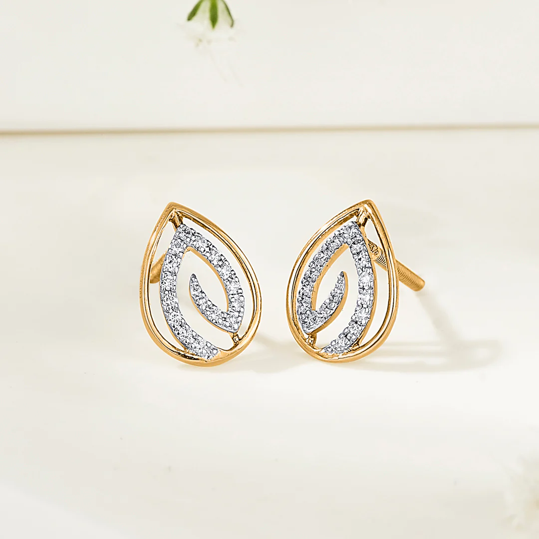 Sparkling Dew Gold Stud Diamond Earring for Women
