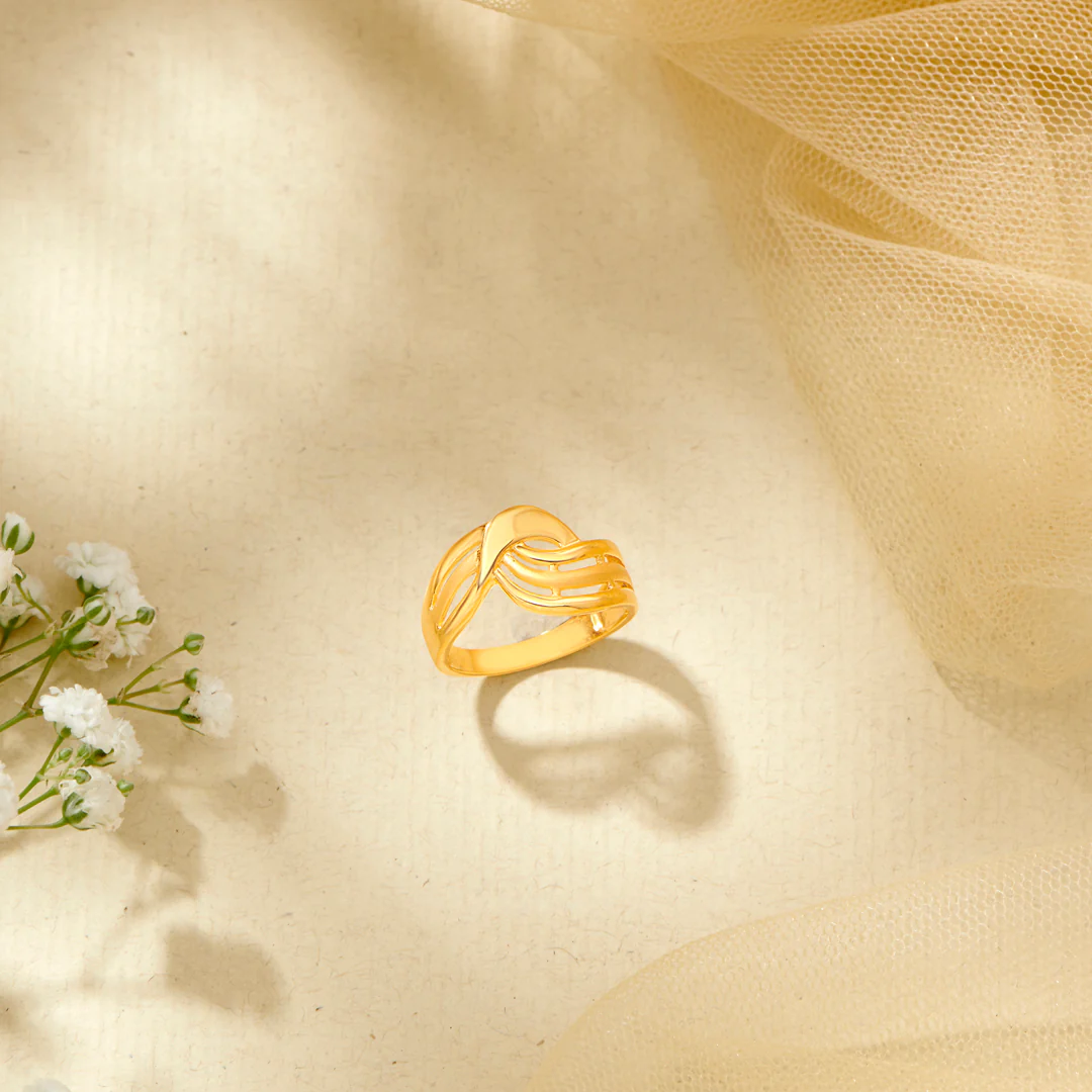 Tranquil Twist Gold Casual Ring For Women